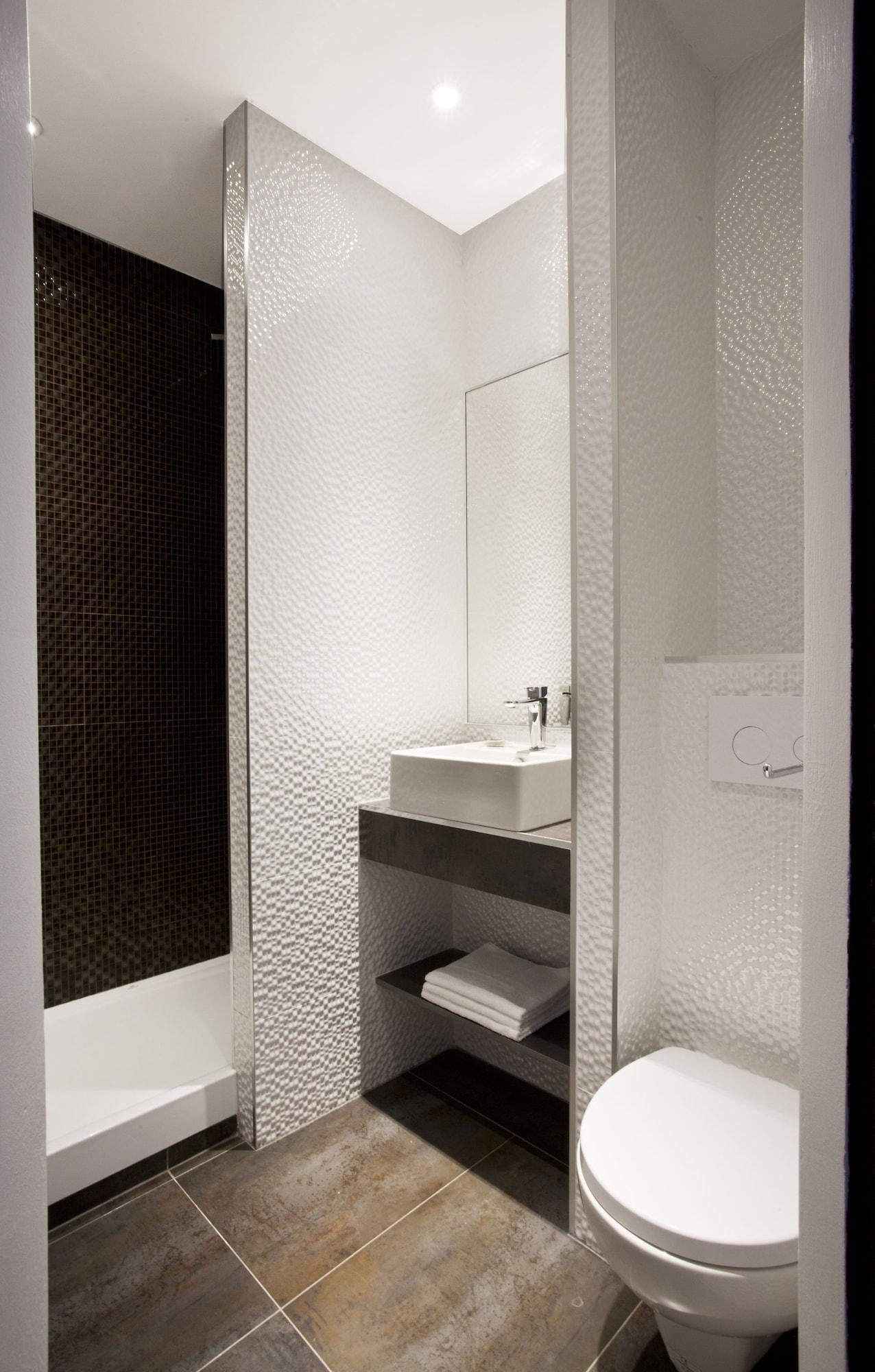 Hotel Des Savoies Lyon Perrache Экстерьер фото