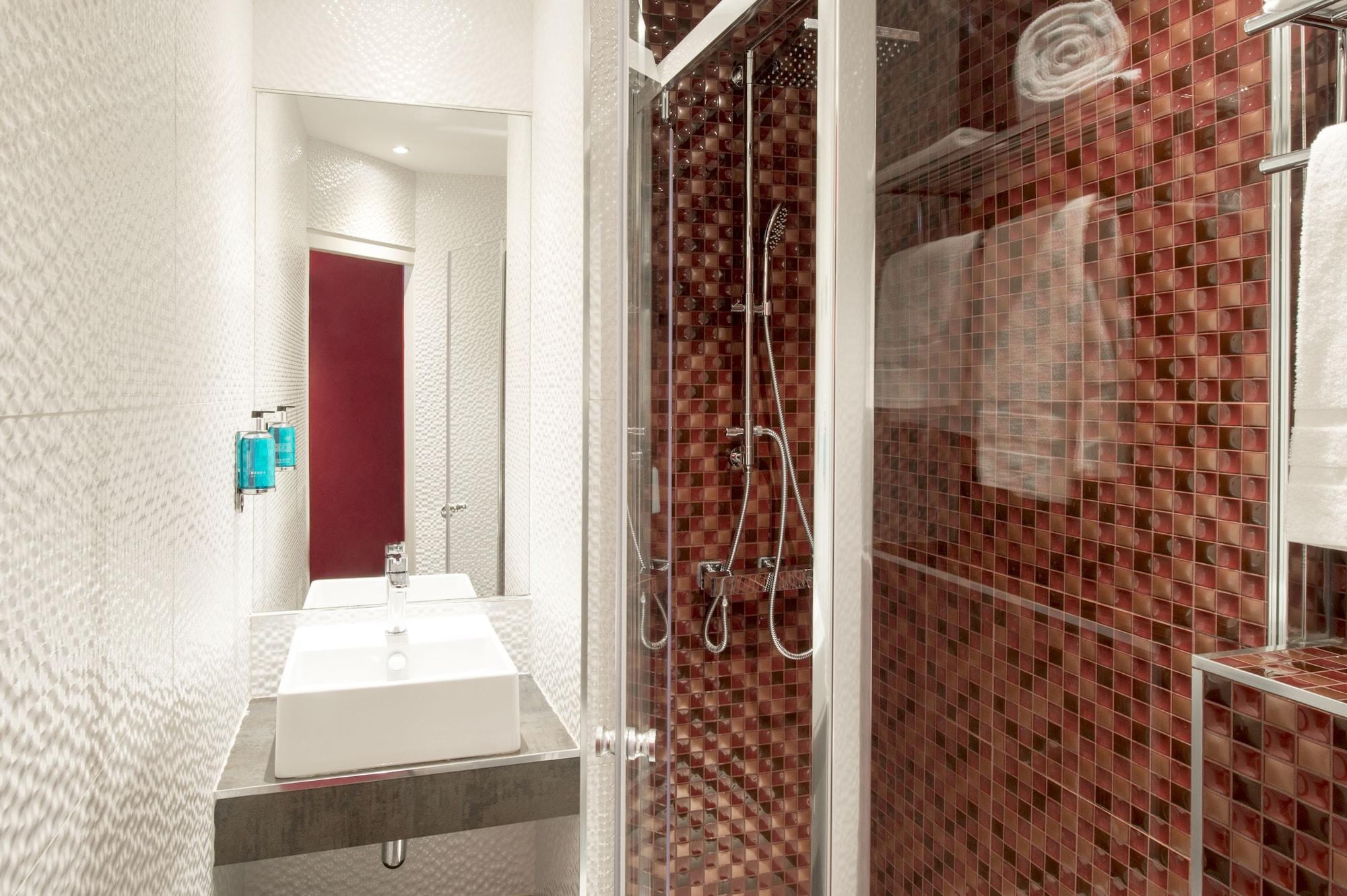 Hotel Des Savoies Lyon Perrache Экстерьер фото