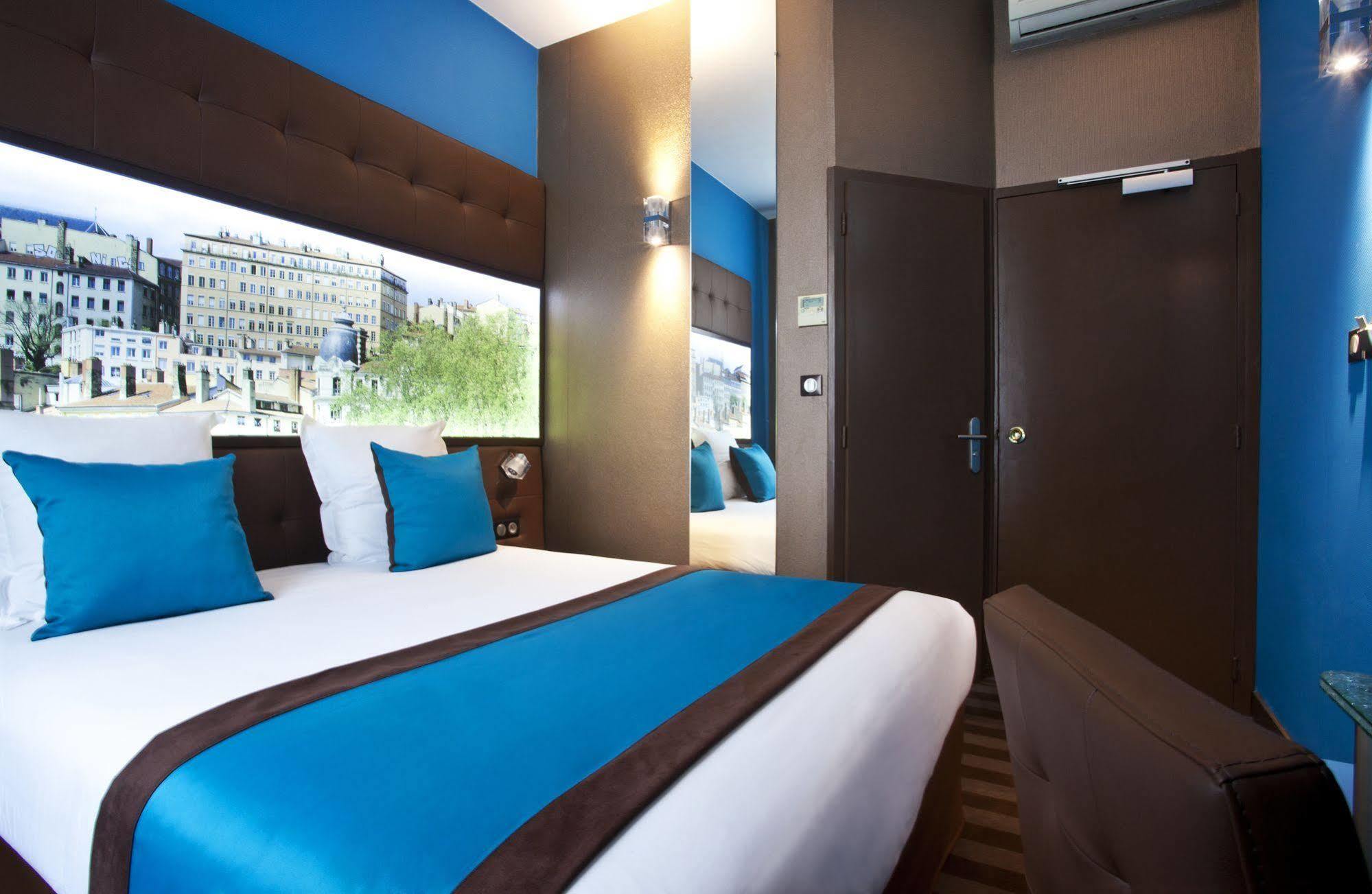 Hotel Des Savoies Lyon Perrache Экстерьер фото